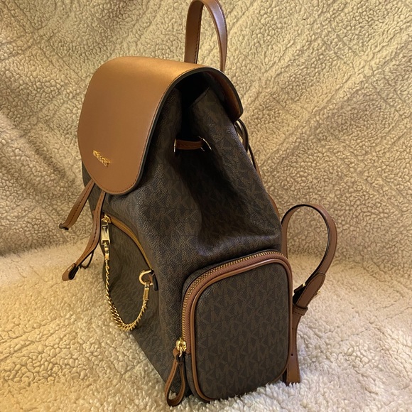 Michael Kors Backpack purse - like new - Picture 9 of 16